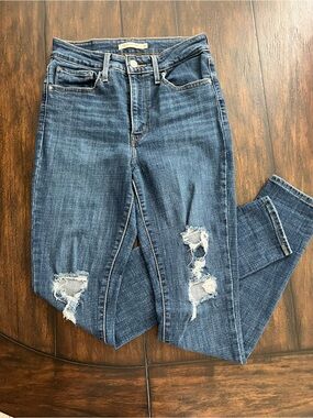 Levis 721 High Rise Skinny Jeans Woman’s Dark Blue Size 27 Distressed Slim Leg